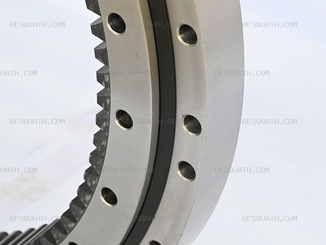 SWING BEARING HITACHI ZX60