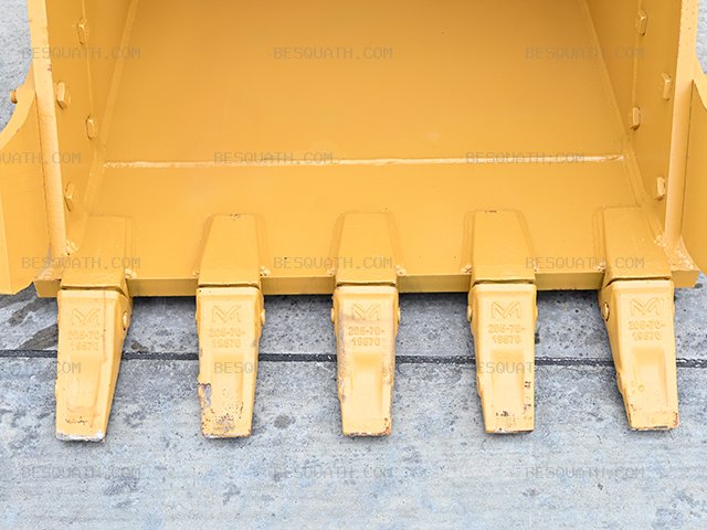 BUCKET KOMATSU PC200
