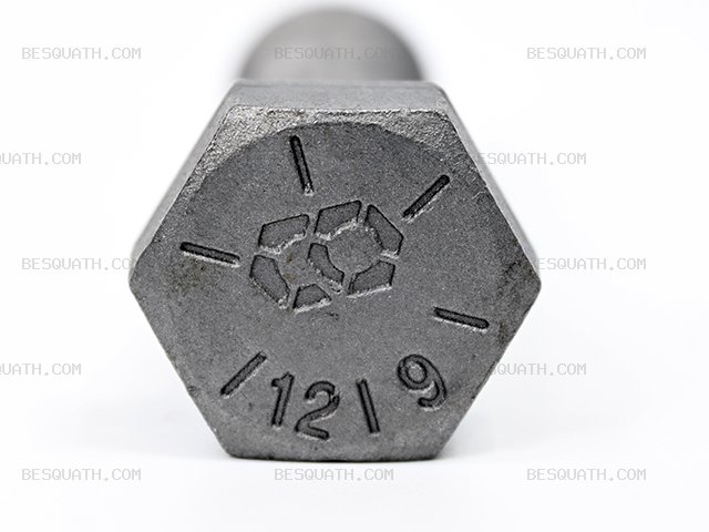 BOLT AND NUT KOMATSU PC15