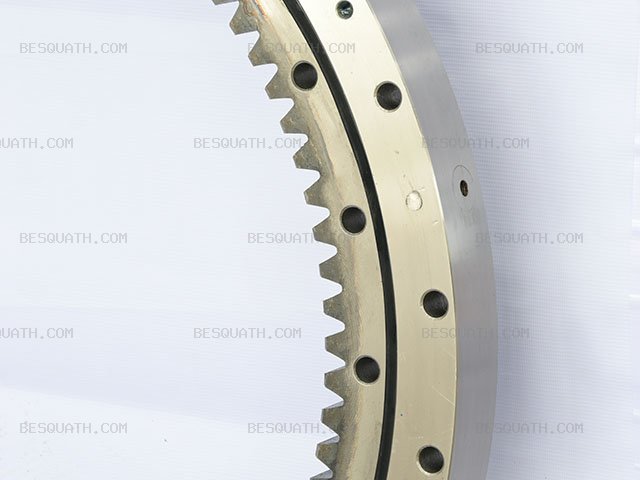 SWING BEARING KOMATSU PC58-8