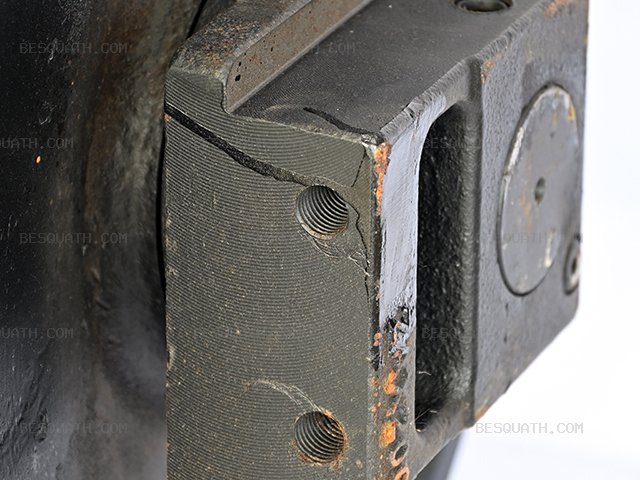 IDLER HITACHI ZX200-3