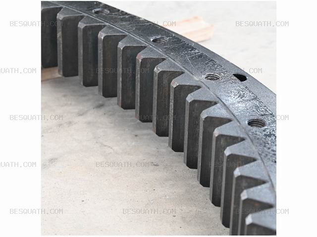 SWING BEARING SUMITOMO SH130