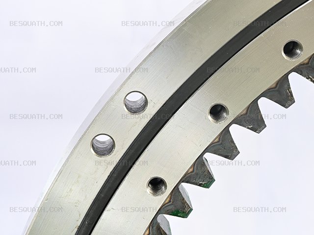 SWING BEARING KOMATSU PC120