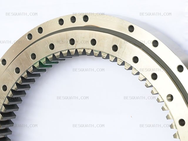 SWING BEARING KOBELCO SK75