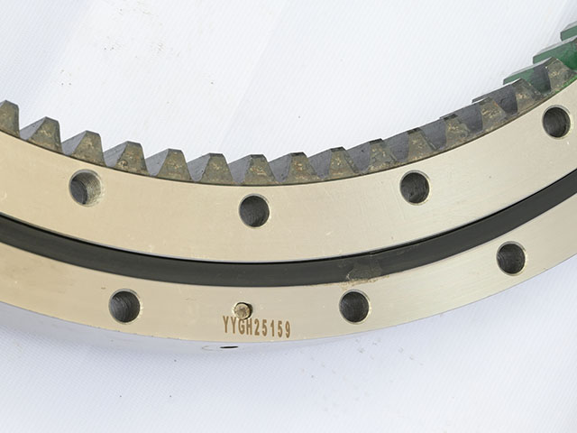 SWING BEARING KOMATSU PC58-8