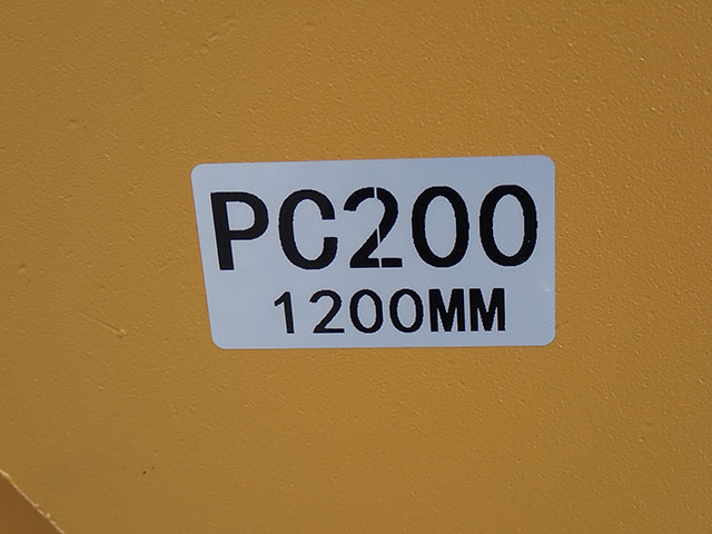 BUCKET KOMATSU PC200