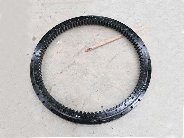 SWING BEARING SUMITOMO SH130