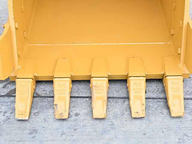 BUCKET KOMATSU PC200