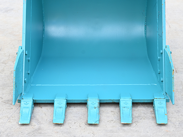 BUCKET KOBELCO SK135