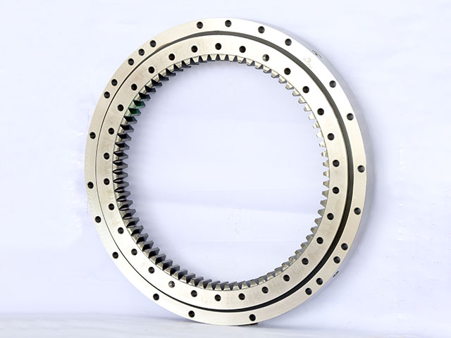 SWING BEARING KOBELCO SK75