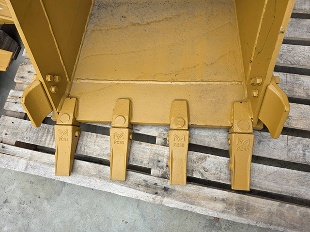 BUCKET KOMATSU PC40