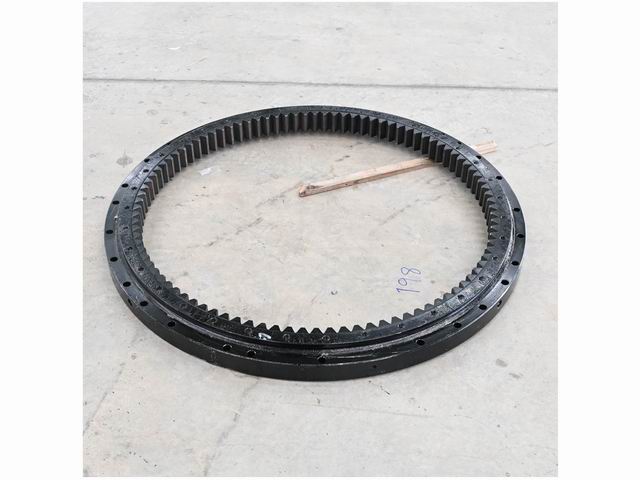 SWING BEARING SUMITOMO SH130