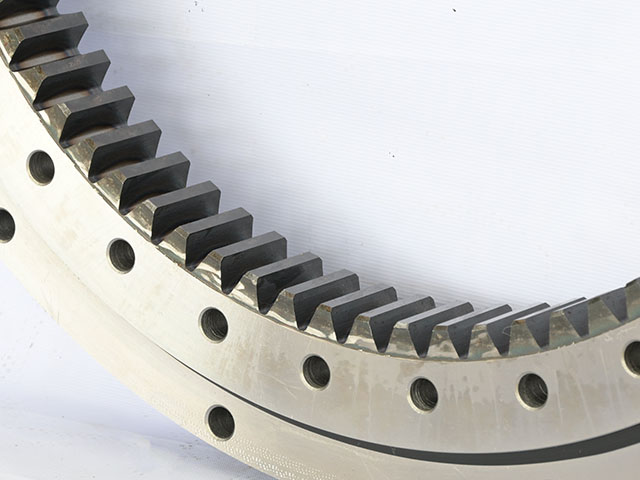 SWING BEARING KOBELCO SK75