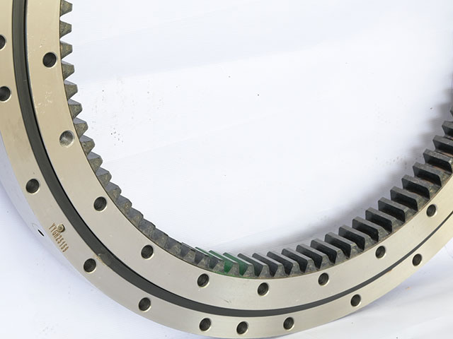 SWING BEARING KOMATSU PC58-8