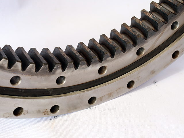 SWING BEARING KOMATSU PC70-8