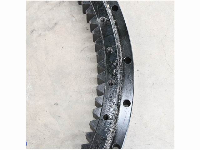 SWING BEARING SUMITOMO SH130
